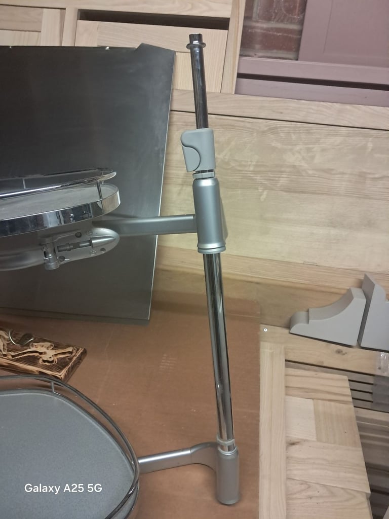 Corner cabinet half circle carousel fitting