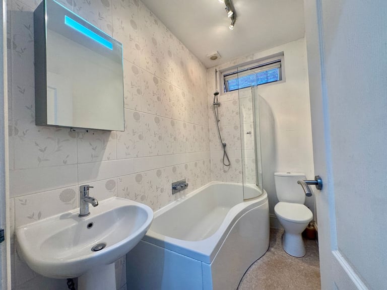 One Bedroom Flat to Rent Near Harrow on The Hills - Butler Avenue Harrow HA1 