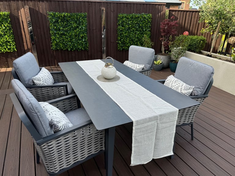MODA garden dinning table & chairs 