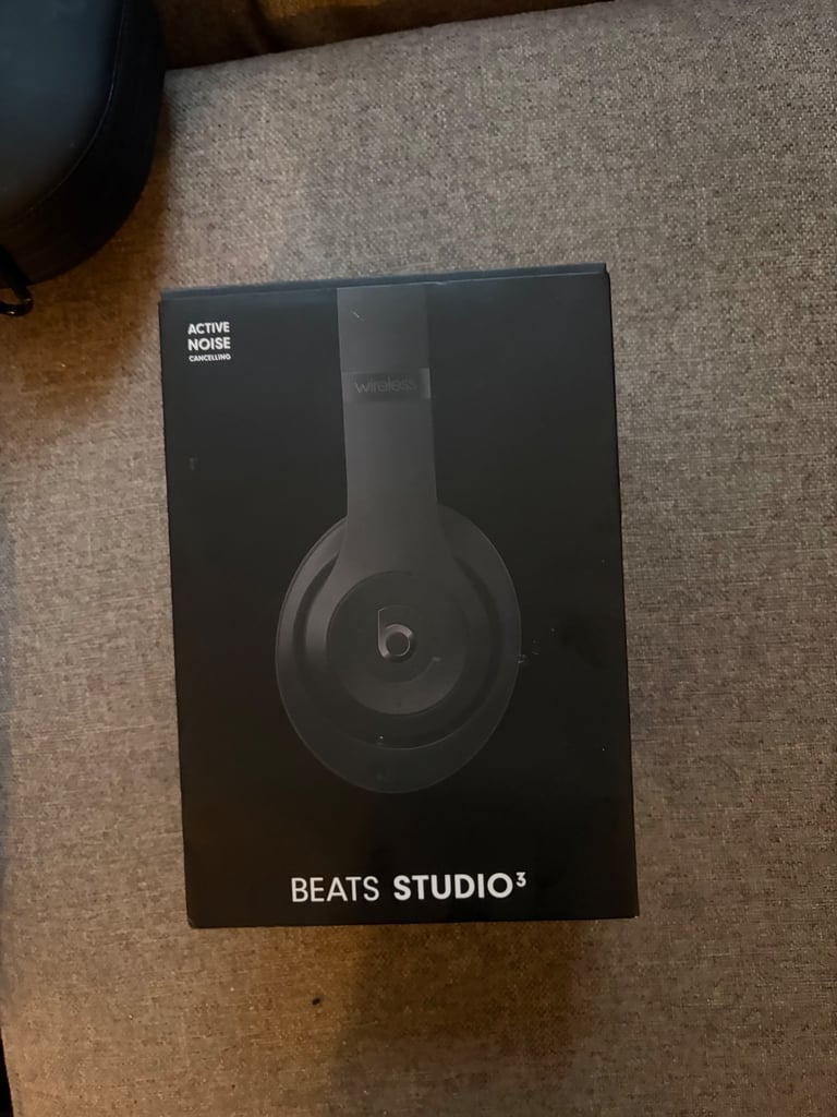 image for Beats Studio 3 noise cancelling headphones 