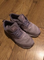 Ladies Nike Trainers Size 5