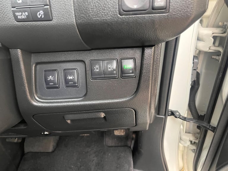  Nissan Serena 2.0 PETROL HYBRID HIGHWAY STAR AUTO Petrol/Electric Hybrid Automatic