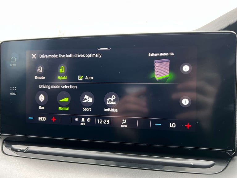 2022 Skoda Octavia 1.4 TSI iV 13kWh SE Technology DSG Euro 6 (s/s) 5dr Estate Hybrid Automatic