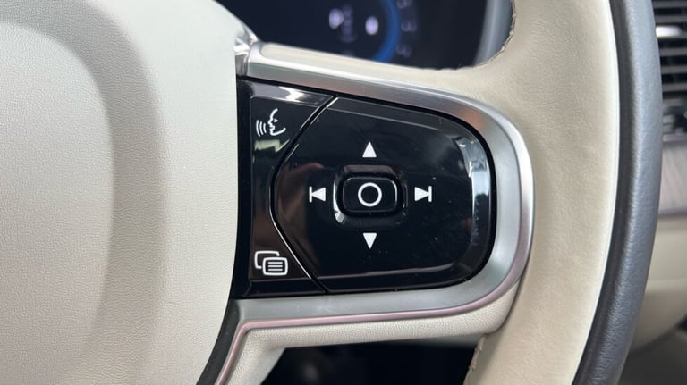 2024 Volvo XC90 2.0 B5P [250] Ultra Dark 5dr AWD Geartronic ESTATE PETROL Automatic