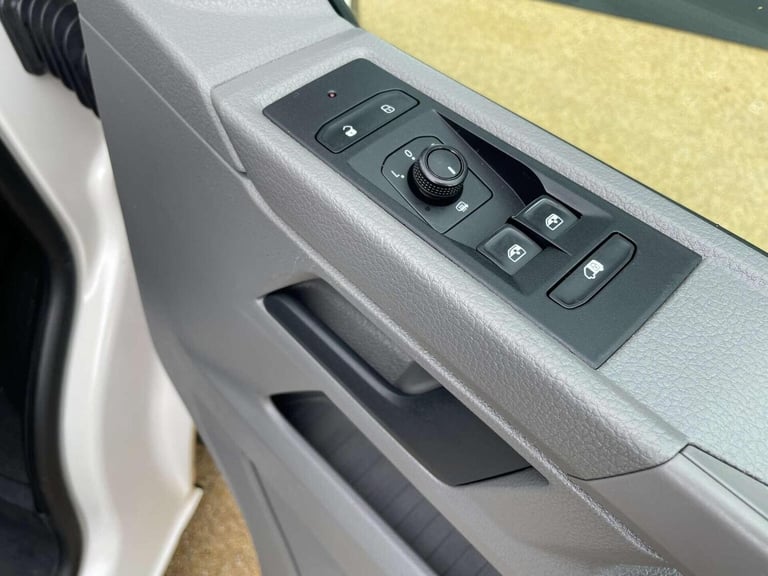 VOLKSWAGEN TRANSPORTER 2.0 TDI T28 Startline FWD LWB Euro 6 (s/s) 5dr 2021