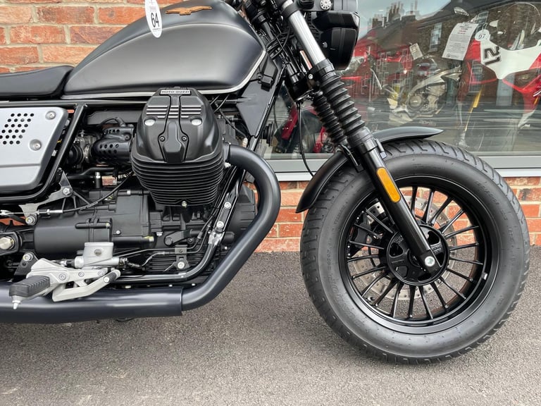 Moto Guzzi V9 SP