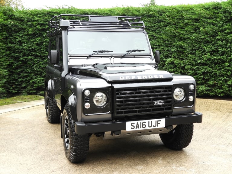 2016/16 LAND ROVER DEFENDER 90 2-2TDCI LIMITED EDITION ADVENTURE S/W IMMACULATE