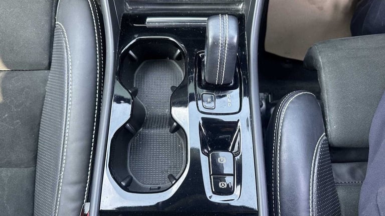 2020 Volvo XC40 2.0 B4P R DESIGN 5dr Auto Estate Petrol Automatic