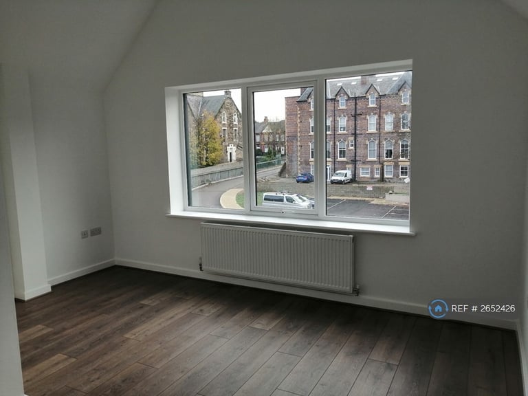 1 bedroom flat in Parkside East, Prenton, CH43 (1 bed) (#2652426)