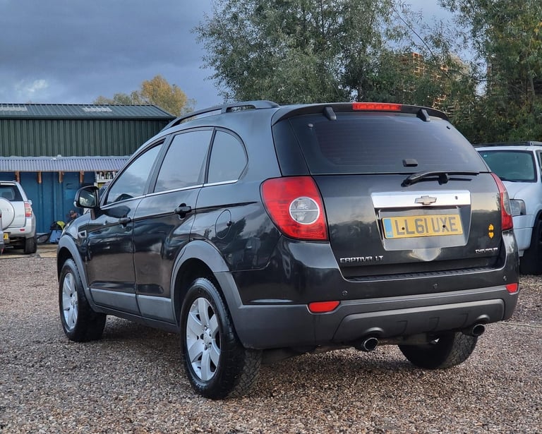 2012 FACELIFT CHEVROLET CAPTIVA 2.2 VCDi LT 5 DOOR 7 SEATER AUTOMATIC BLACK