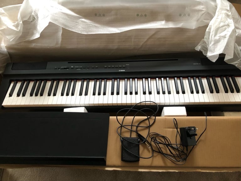 image for Yamaha P125B 88-key keyboard for sale - excellent condition