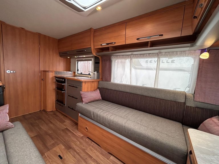 Hymer Eriba Nova GL 2 berth 2017 ***MOVER**GREAT CONDITION***