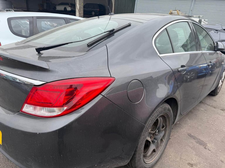 image for Breaking spare parts vauxhall insignia grey