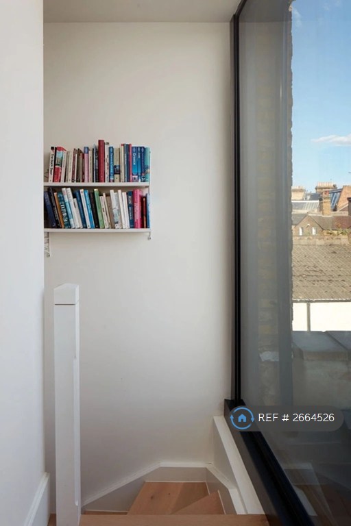 4 bedroom house in Bennerley Road, London, SW11 (4 bed) (#2664526)