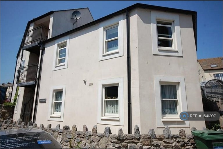 2 bedroom flat in The Moorings, Teignmouth, TQ14 (2 bed) (#1641207)