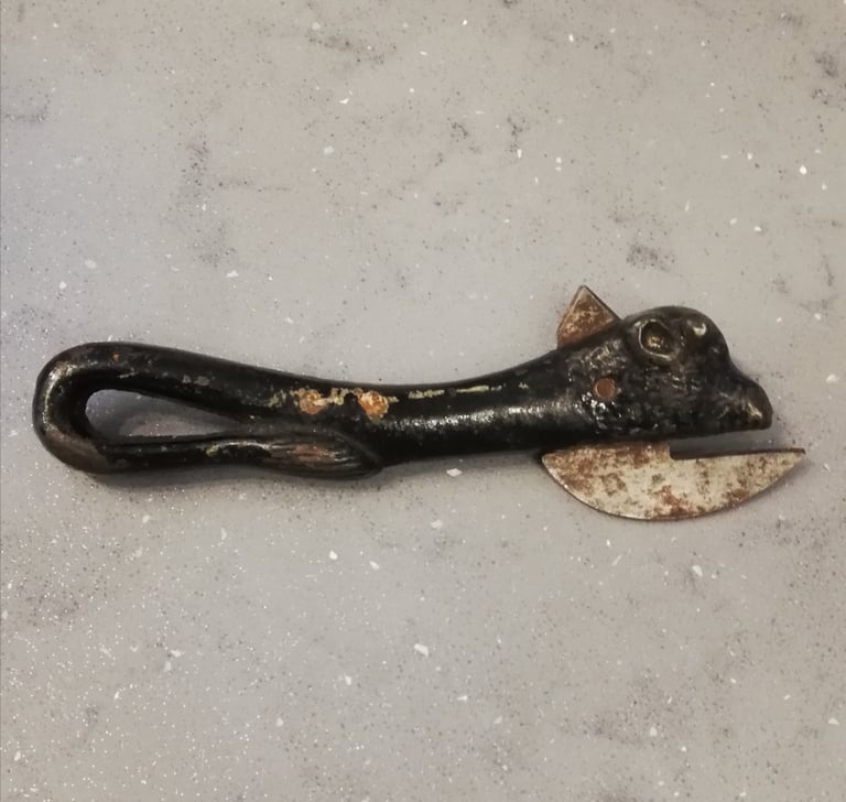 Vintage WWI bull's head tin/can opener