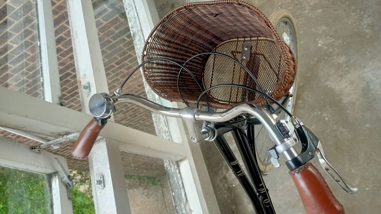 Pendleton Ashwell ladies bike, like new 