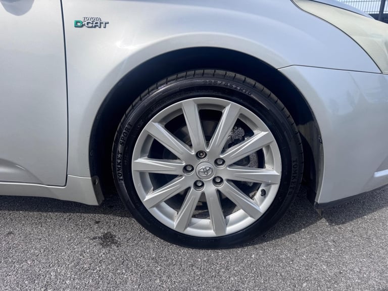 2010 Toyota Avensis 2.2 D-CAT T Spirit Auto Euro 5 4dr SALOON Diesel Automatic
