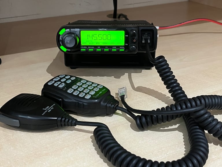 Icom ID-E880 2m/70cm FM transceiver 