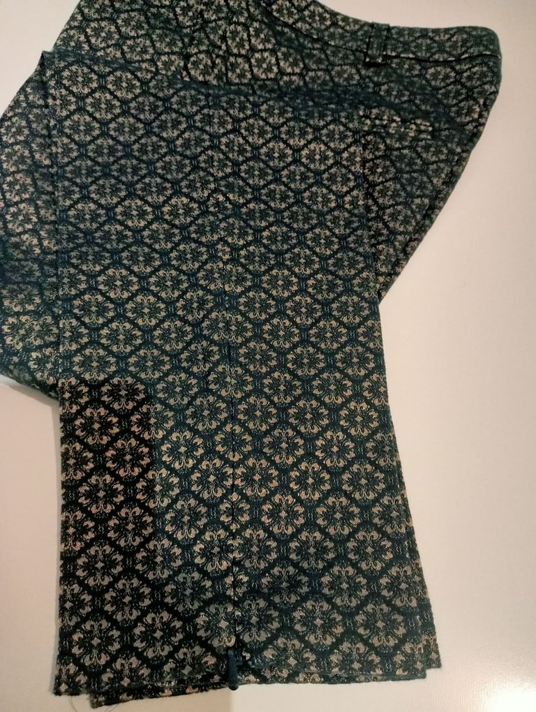 Ladies trousers  size 6- 8