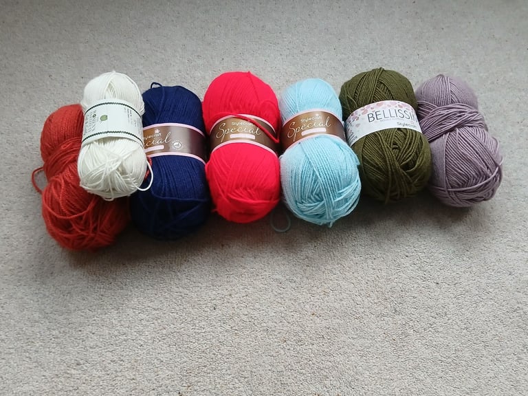 Stylecraft DK acrylic yarn - free