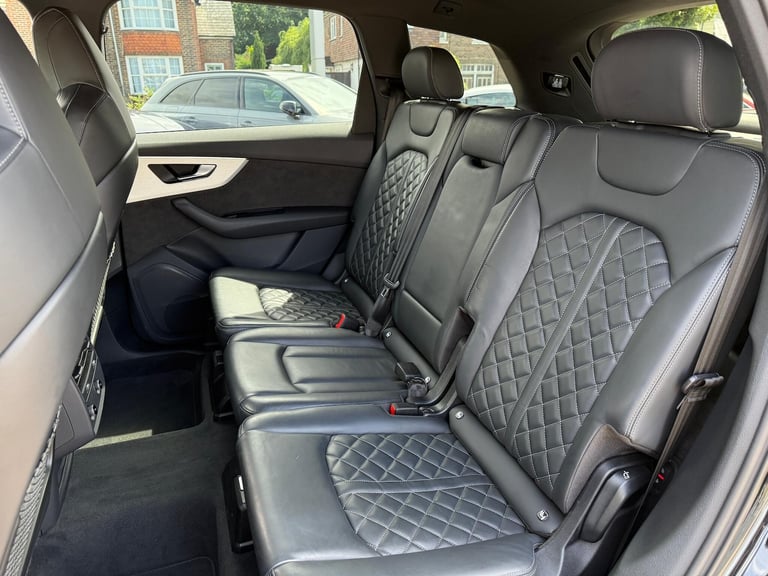 2020 Audi SQ7 4.0 TDI V8 SUV 5dr Diesel Tiptronic quattro Euro 6 (s/s) (435 ps) ESTATE Diesel Aut...