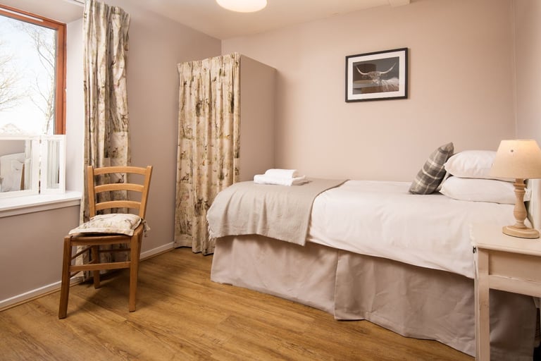 Furnished Cottages in Melrose available to rent, heating & electric included, free wifi