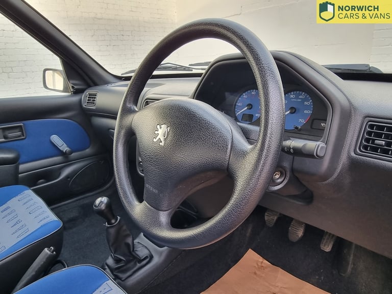 PEUGEOT 106 1.1 Independence Limited Edition 2002