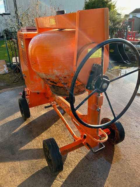 image for Belle 100XT diesel mixer