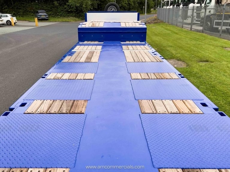 KASSBOHRER 3 AXLE EXTENDABLE LOW LOADER 52,800KG 