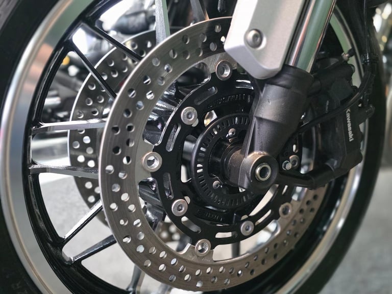 2018 KAWASAKI ZR Z900 RS 1 OWNER 4,900 MILE'S 