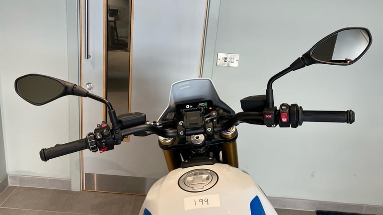 2025 BMW R12 BMW R12 (24MY) ROADSTER Petrol Manual