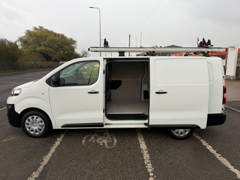 2021 Vauxhall Vivaro 2900 dynamic Lwb l2 air con 68k new timing belt finance available  PANEL VAN...