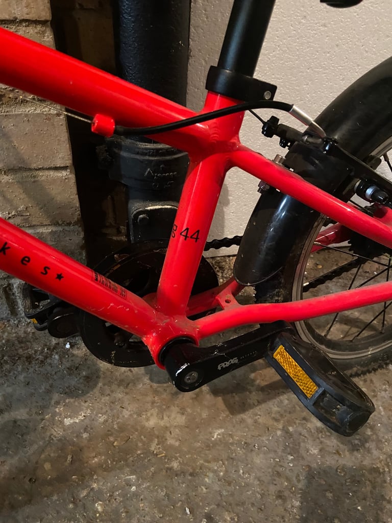 Frog 44 Red 16” pedal bike