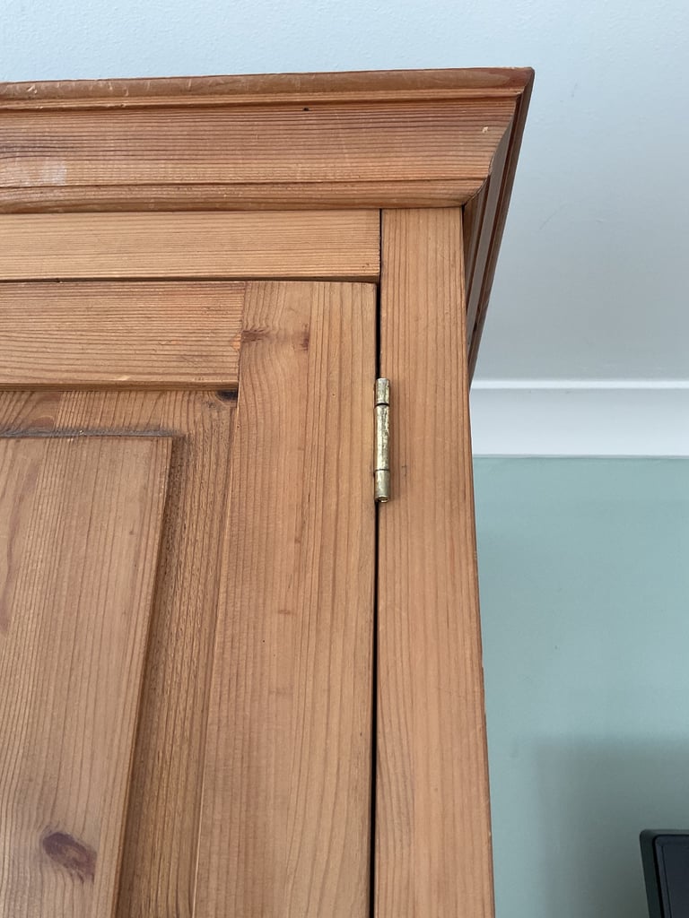 Solid Pine Wooden Bespoke 3-Door Triple Wardrobe With 5 lower drawers dove tail