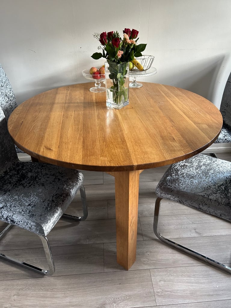 oak round table