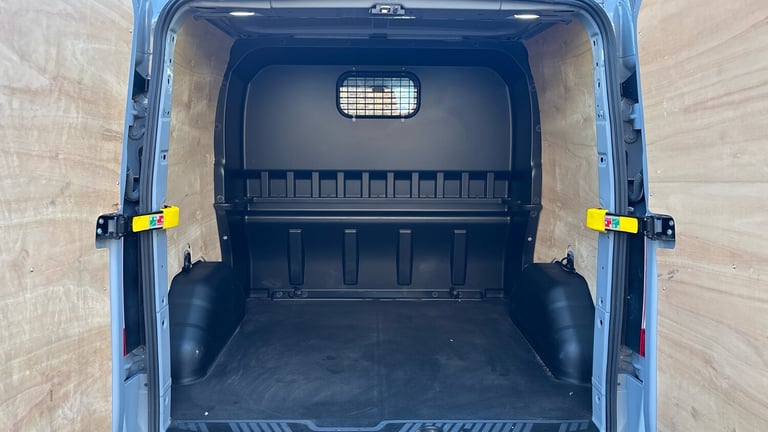 2023 Ford Transit Custom 2.0 EcoBlue 130ps Low Roof D/Cab Limited Van PANEL VAN DIESEL Manual