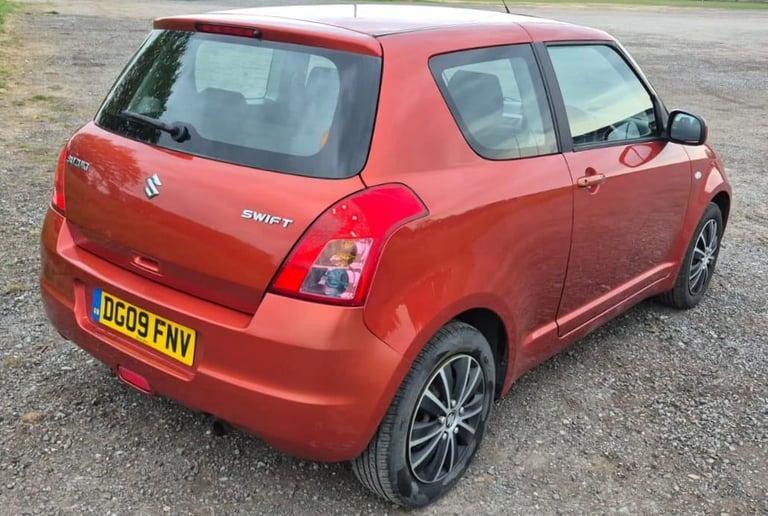 A beautiful car - 2009 Suzuki Swift - Sunlight Copper Pearl - GL 1.3 Petrol Manual 3 door - Image 3