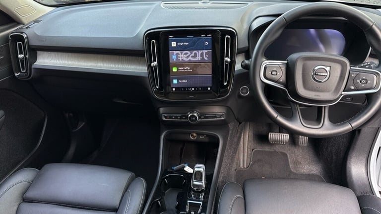 2025 Volvo XC40 Ultra, B4 Mild hybrid, Petrol, Dark Estate Petrol Automatic