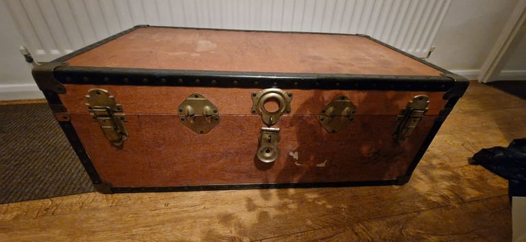Large Chest / Overpond Trunk 1940s wood Metal Storage / Coffee Table 36"