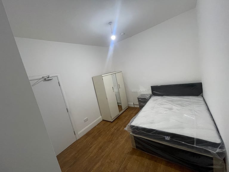 ROOMS TO RENT DSS ONLY BIRMINGHAM STECHFORD B33 B25 B26 B24 B23 