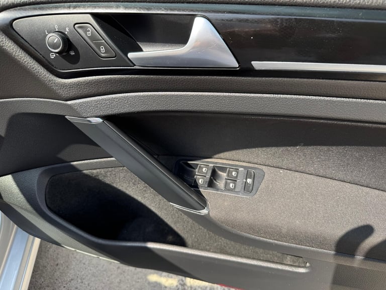 2025 Volkswagen Golf 1.4 tsi bluemotion DSG  Hatchback PETROL Automatic