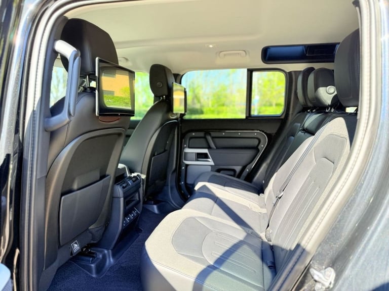 2020 Land Rover Defender 2.0 SD4 SE SUV 5dr Diesel Auto 4WD Euro 6 (s/s) (240 ps) ESTATE Diesel A...