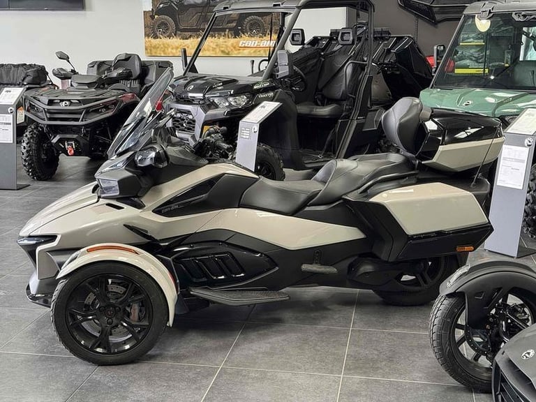 Can-Am Spyder RT 1330