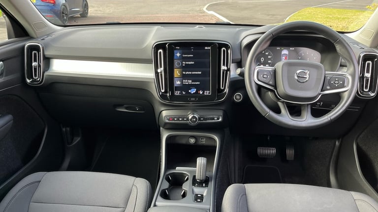 2020 Volvo XC40 Momentum B4 AWD mild hybrid ESTATE Petrol/Electric Hybrid Automatic