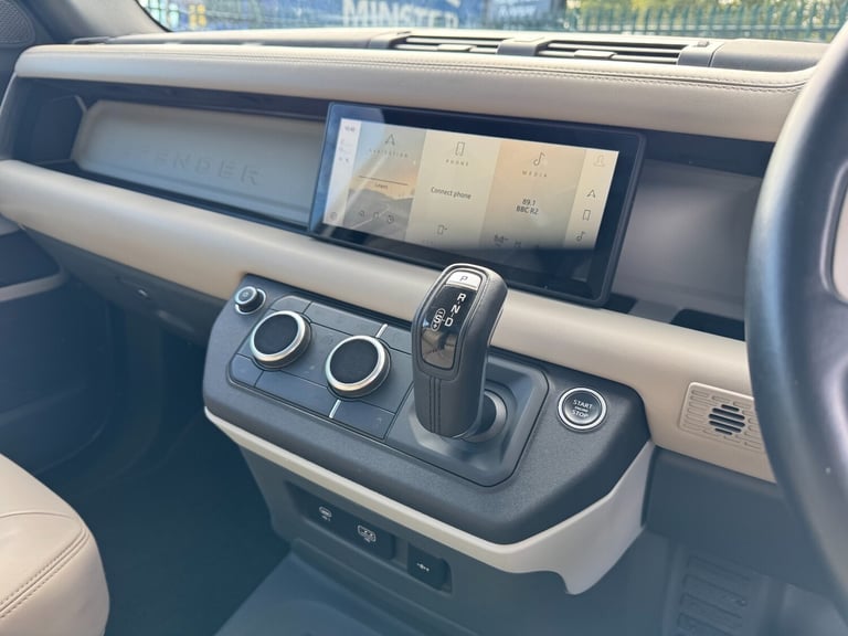 2021 Land Rover Defender 2.0 P300 HSE 90 3dr Auto [6 Seat] Estate Petrol Automatic