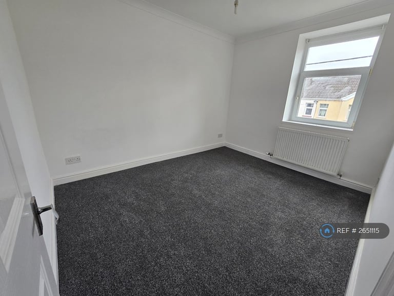 3 bedroom house in Rhosnewydd Terrace, Blackwood, NP12 (3 bed) (#2651115)