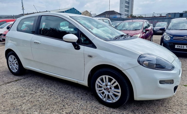 2014 Fiat Punto 1.2 Easy 3dr HATCHBACK Petrol Manual