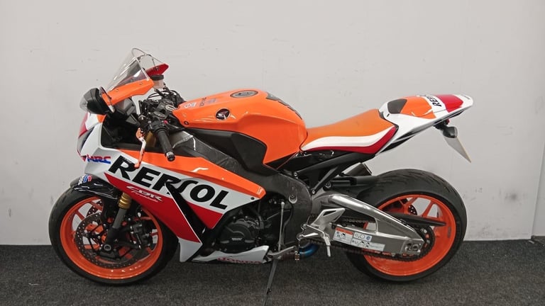 HONDA CBR1000RR REPOSOL ** FANTASTIC CONDITION - VERY LOW MILEAGE **
