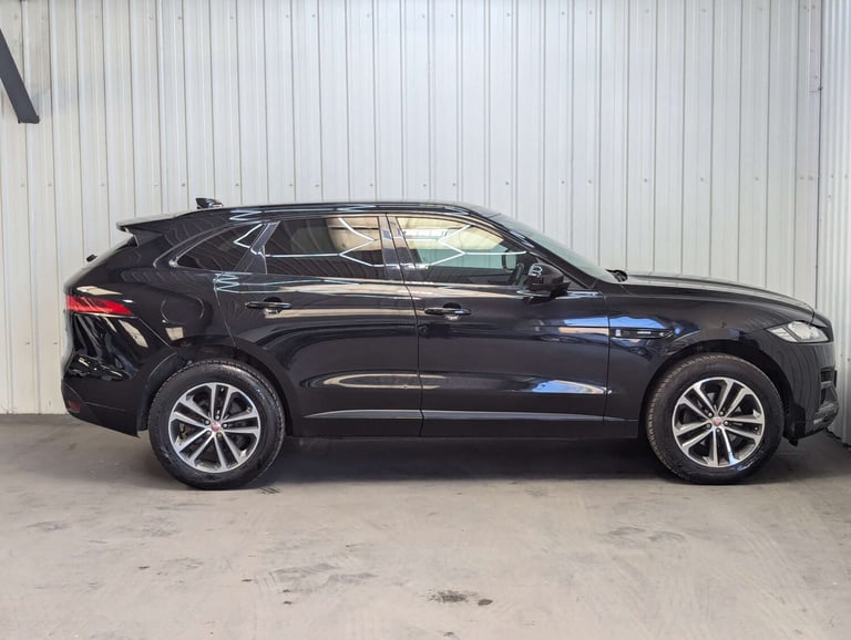 2016 Jaguar F-Pace 2.0 F-PACE R-Sport AWD D Auto 4WD 5dr SUV Diesel Automatic